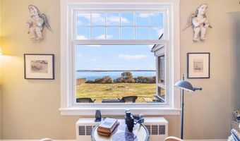 41 Walcott Ave, Jamestown, RI 02835