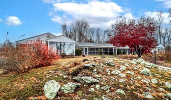 2 Arbor Dr 2, Brookfield, CT 06804