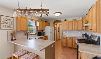 399 Trenton Ave N, Bayville, NJ 08721