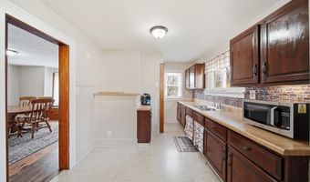 135 Greenly St, Adrian, MI 49221