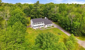 54 Trillium Trl, Bangor, ME 04401