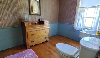 762 McLaren Hill Rd, Barnet, VT 05821