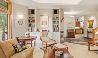 611 Forest St, Ashland, OR 97520