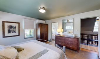 75 Court St, Belfast, ME 04915