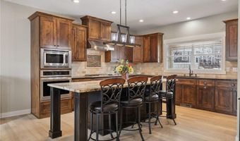 15653 Cobblestone Lake Pkwy, Apple Valley, MN 55124