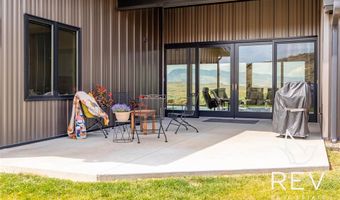 21 Tailwinds Dr, Cody, WY 82414