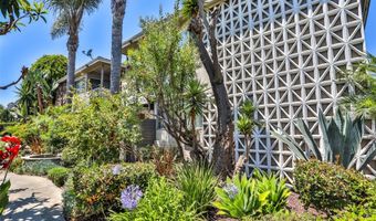 2015 Chariton, Los Angeles, CA 90034