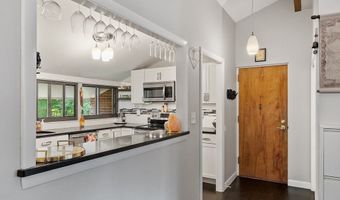 7 Longwood Dr 212, Andover, MA 01810