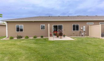 1716 Miller Ln, Aberdeen, SD 57401