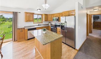 985 Waters Edge Cir, Avon, MN 56310
