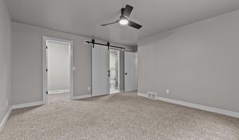 929 E NORTHWOOD Dr, Appleton, WI 54911