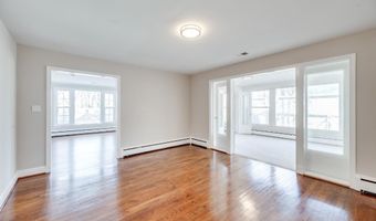 4740 34TH St N, Arlington, VA 22207