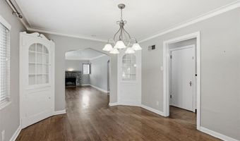9860 Berwick Dr, Affton, MO 63123
