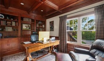 136 Adams Point Rd, Barrington, RI 02806