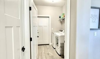 1612 Redwood Loop, Carlsbad, NM 88220