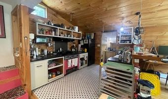 6 Demers St, Berlin, NH 03570