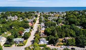 114 Rodman St, Narragansett, RI 02882