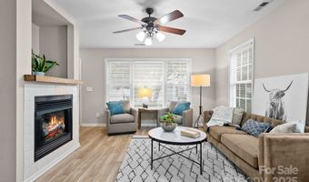 94 Rotunda Cir, Asheville, NC 28806