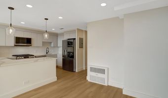 1200 N NASH St 811, Arlington, VA 22209
