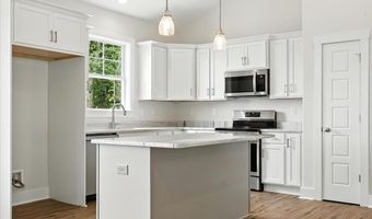 3898 Horseshoe Rd, Appomattox, VA 24522