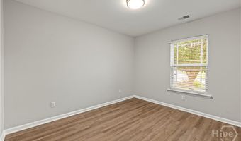 6 Spring Lake Cir, Savannah, GA 31407