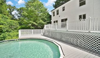 39 Briarwood Dr, Colchester, CT 06415