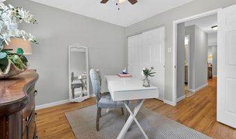 706 Clayworth Dr, Ballwin, MO 63011