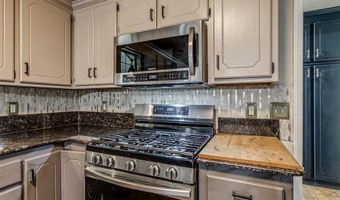 2370 Mary Niblack Rd, Ardmore, OK 73401