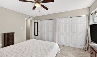 210 Braeshire Dr D, Ballwin, MO 63021
