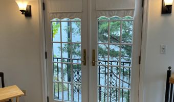 8904 GRANT St, Bethesda, MD 20817