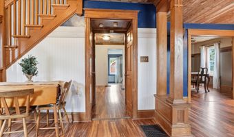 103 W KING St, Abbottstown, PA 17301