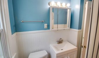 943 McKinley Blvd, Alton, IL 62002