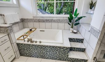 524 Drager St, Ashland, OR 97520