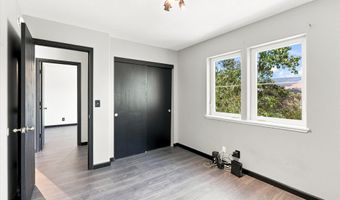 150 Crocker St, Ashland, OR 97520