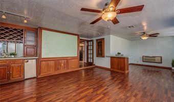 3208 California Ave, Chickasha, OK 73018