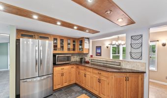 27 Whippoorwill Ln, Bethany, CT 06524