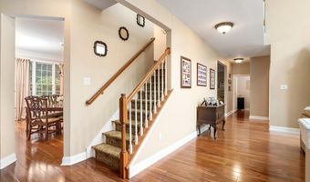 6 SLEEPY HOLLOW Ct, Allentown, NJ 08501
