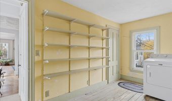 227 High St, Belfast, ME 04915
