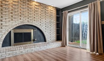 824 S Chillicothe Rd 11, Aurora, OH 44202