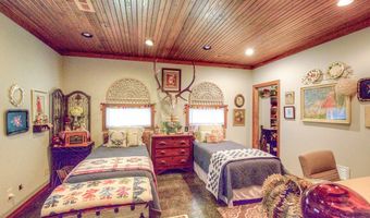 7 Valley Rd, Arkansas City, KS 67005