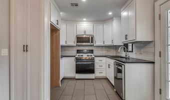 7205 NW 45th St, Bethany, OK 73008