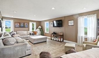 2640 Peru Center Rd, Willard, OH 44890