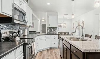 81 Driftwood Dr, Blakeslee, PA 18610