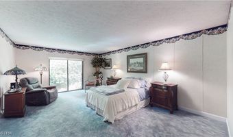 686-20 Fairington Ln, Aurora, OH 44202