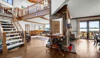 523 Lathrop Ave, Algonac, MI 48001