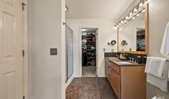 2159 W 29th Ave #7, Anchorage, AK 99517