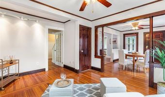 4 Garfield Ave, Bristol, RI 02809