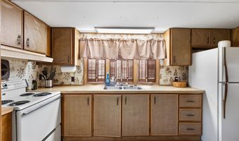 7000 NW 7th Way, Bell, FL 32619