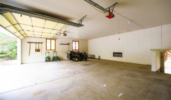 50 W Oak Hill Dr, Ballwin, MO 63021