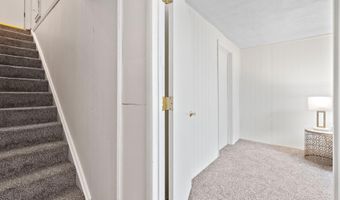 5905 Mayhill Dr, Madison, WI 53711